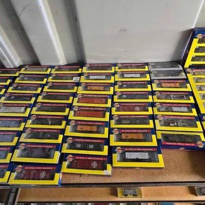 #8500 • (63) Atheann N-Scale Model Trains
