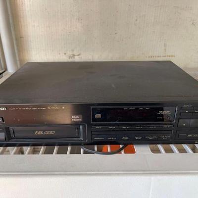 #9016 • Pioneer Multi-Play Compact Disc Player
