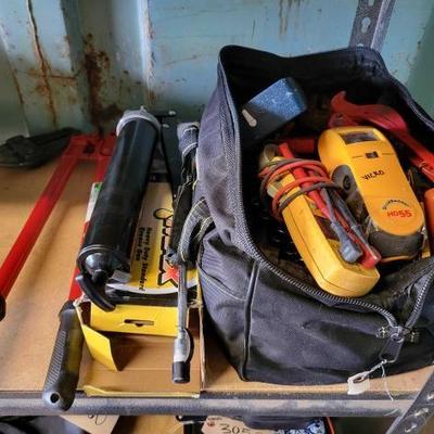 #3046 • Tools and Grease Gun
