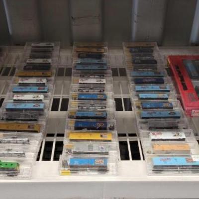 #8236 • (66) Micro Trains N- Scale Model Trains

