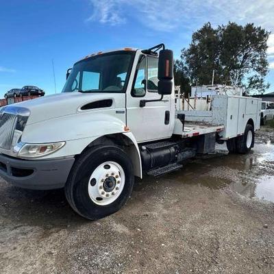 #130 • 2009 International 4300
