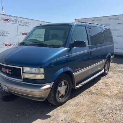 #292 • 2002 GMC Safari
