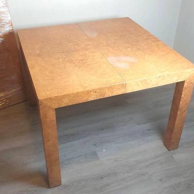 Burl Veneer Dining Table With 2 Leaves