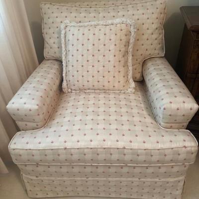 Accent chairs