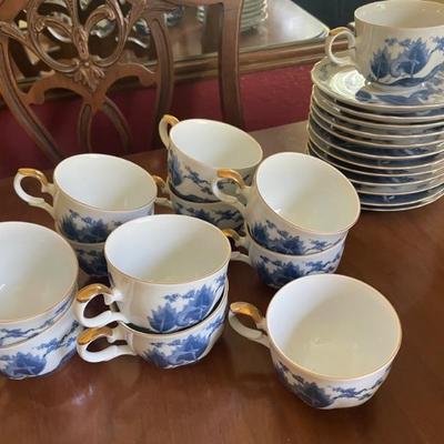 Blue and white dreaming 
