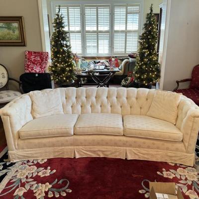 $395- white tufted couch, 25"H 39"L 34"depth
