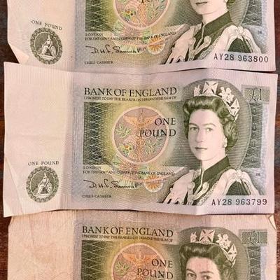 3) ( Britain 1 Pound Banknotes 