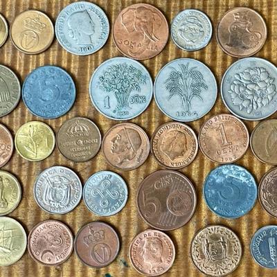 Foreign Coins - Myanmar Pyas - South Viet Nam Dong - Japan Yen - 1901 Swiss Rappen - Somalia - 1960 - 70's