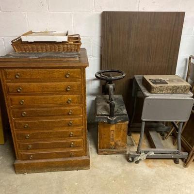 Estate sale photo