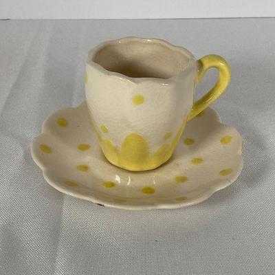 Unmarked Yellow tea Cup