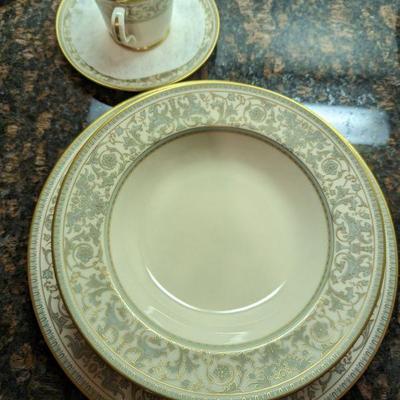 Lorenzo De Medici (Green/Blue W/Gold) by Gorham China