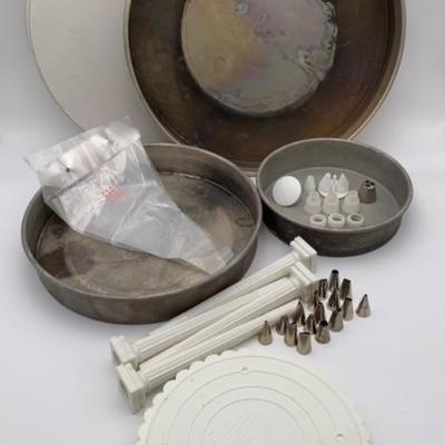 Wedding Cake Pans, Wilton Tips, Tier Stand & Bags/Rounds