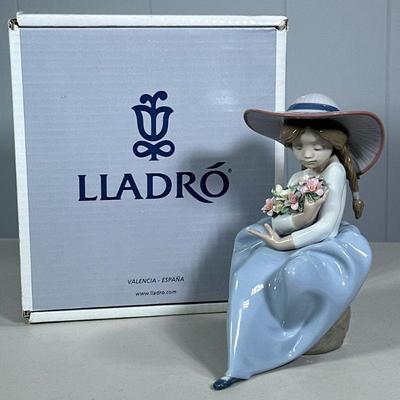 FRAGRANT BOUQUET LLADRO FIGURINE | Porcelain “Fragrant Bouquet” Lladro figurine in original box. - l. 6.5 x w. 5 x h. 8 in

