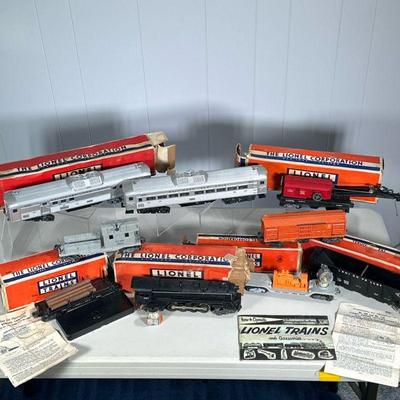 (8PC) VINTAGE LIONEL TRAINS | Untested! Including: 681 Steam Turbine. Locomotive, 2550 Bud Baggage Passenger Car, 400-31 Baltimore &...