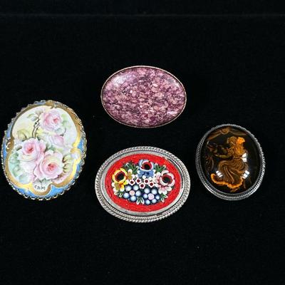 MIXED OVAL BROOCHES | Includes: stone, enamel & ceramic oval brooches. - l. 2 in (largest)

