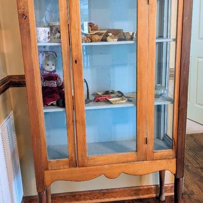For immediate purchase-China cabinet, 35.5