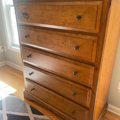 Michael Ashton Design 5 drawer chest