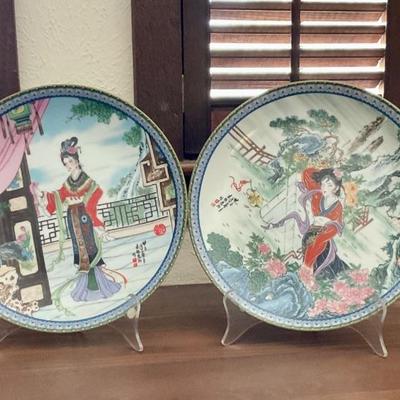 Collectors plates