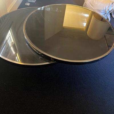 Vintage round swinging table