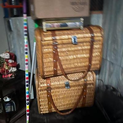 picnic baskets