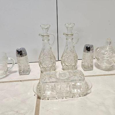NVN080-Early American Prescut 11 Piece Table Service Set