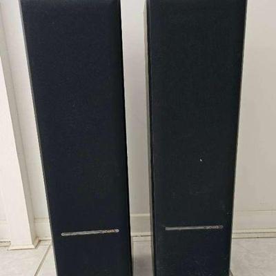 NVN038-Pair Of Polk Audio 8t Tower Speakers