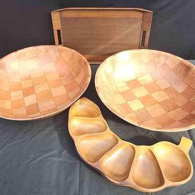 NVN115 - Large Salad Bowls and Serverware
