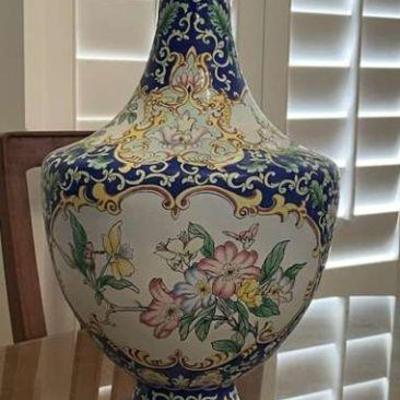 NVN185- Vintage Asian Enamal Vase