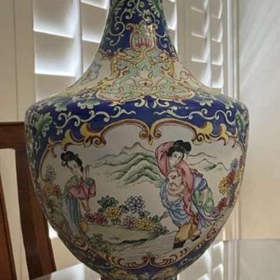 NVN187- Gorgeous Vintage Asian Enamel Vase 