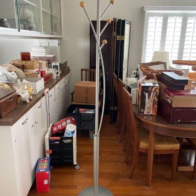 NVN039- Coat Hanger 