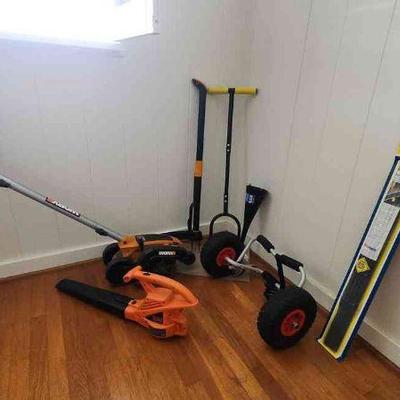 NVN099 - Assorted Tools and Hauler