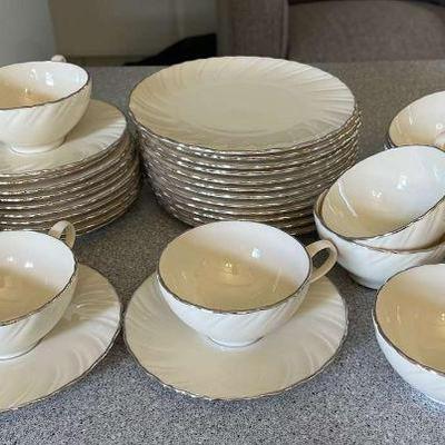 NVN196- Vintage Weatherly Lenox Tea Cups & Saucer Set