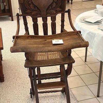 Antihighchair that converts to a stroller