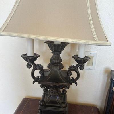 Table lamp