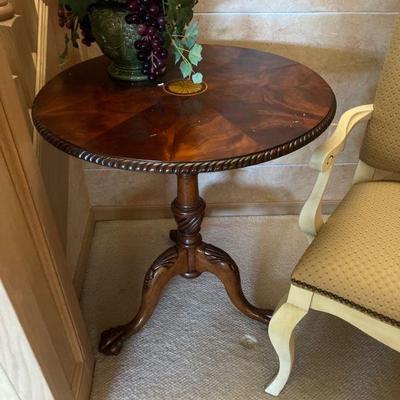 Round side tables