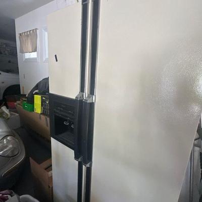 Kenmore refrigerator & freezer combo