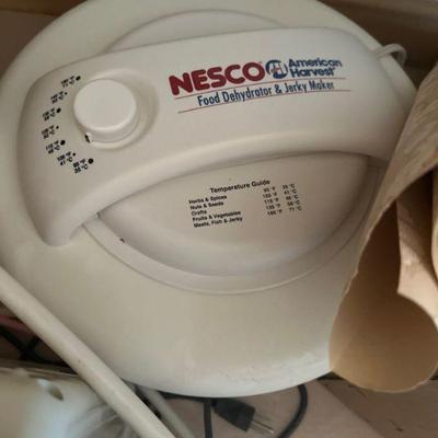 NESCO American Harvest Food Dehydrator & Jerky Maker