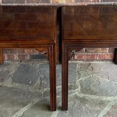 Pair Of Henredon Fine Furniture  Vintage Wood Side Tables 