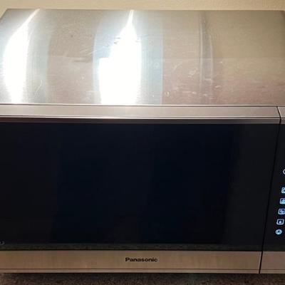 Panasonic Geniuse Prestige Plus NN-SE785S Stainless Counter Top Microwave 