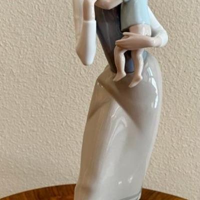 Vintage Lladro Made In Spain 13 Inch Mother And Child Figurine 