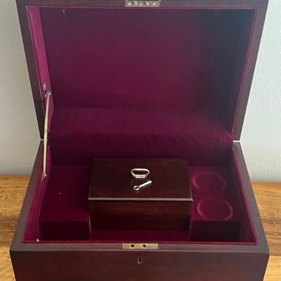 Garfinckel's Felt Lined Whiskey Box With Humidor And Key