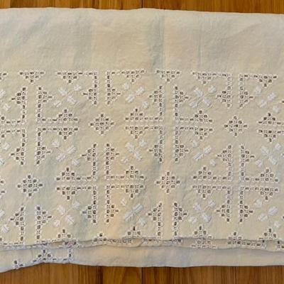 Vintage Egg Shell Linen Cut Out And Embroidered Table Cloth