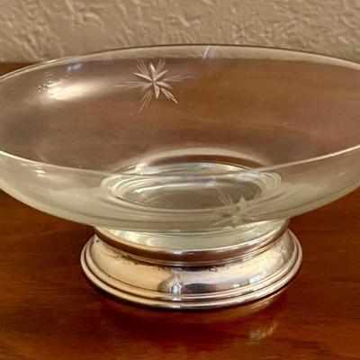 Etched Star Crystal Bowl With Wallace Sterling Silver A - 38 Base