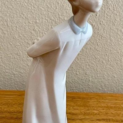 Lladro Hand Made In Spain Vintage 8 Inch Kissing Boy Figurine - 0-23 JU