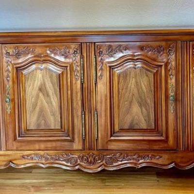Mid Century John Widdicomb Walnut French Provincial Side Board 
