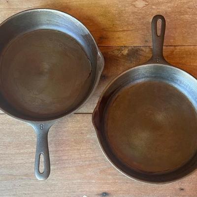 Pair Of Vintage Wagnerware No. 8 10.5 Inch Cast Iron Skillets 