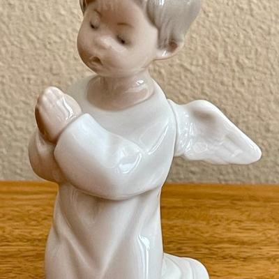 Lladro Hand Made In Spain Vintage Kneeling Angel Figurine - 0-16 F