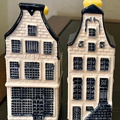 (2) Bols Amsterdam KLM Miniature Blue Delft Houses 2005
