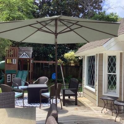 $75-free standing unbrella
