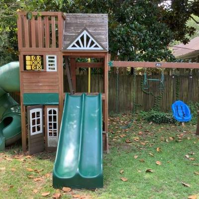 $399-cedar summit by kidkraft playset, swing, baby swing, pull up, double slide, tunnel slide, pole, rock climbing wall 